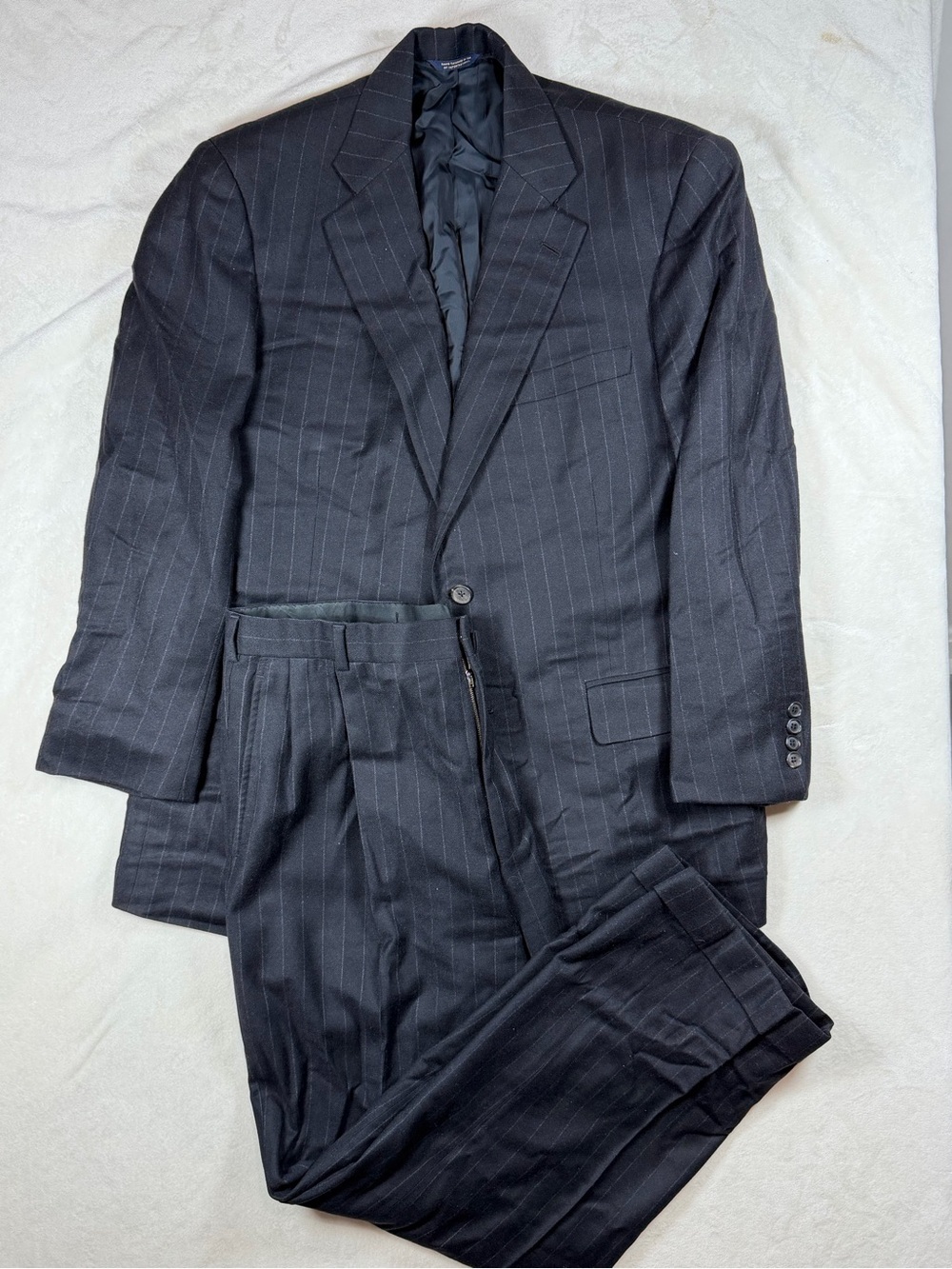 Brooks Brothers Golden Fleece 42R 100% Wool Chalk Stripe Navy Single Vent Suit